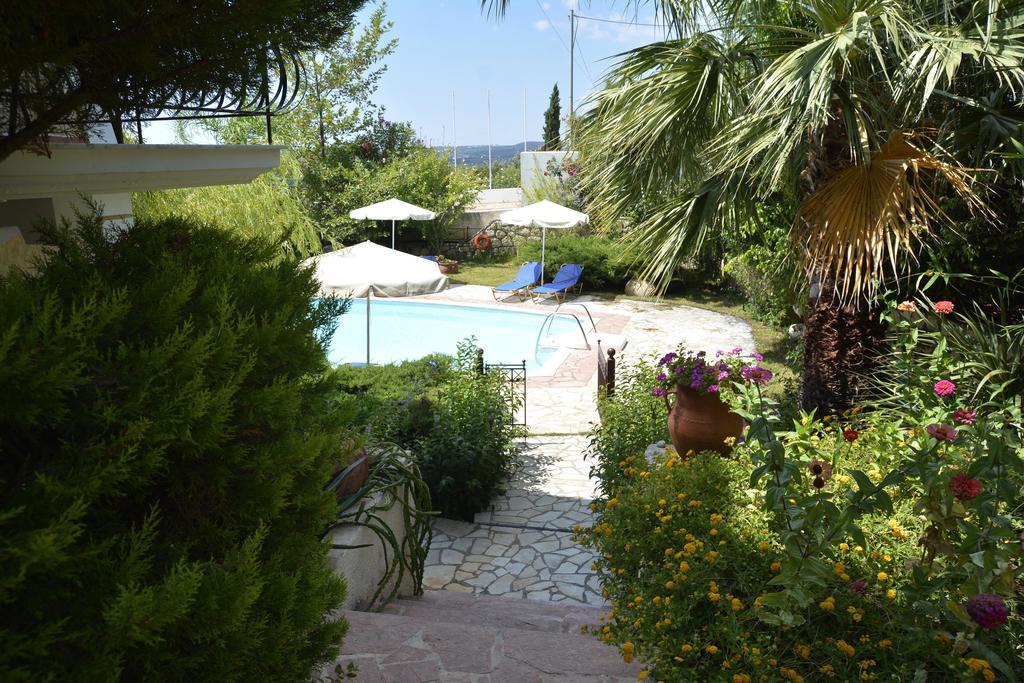 Christoforos Apartments Lourdata  Extérieur photo